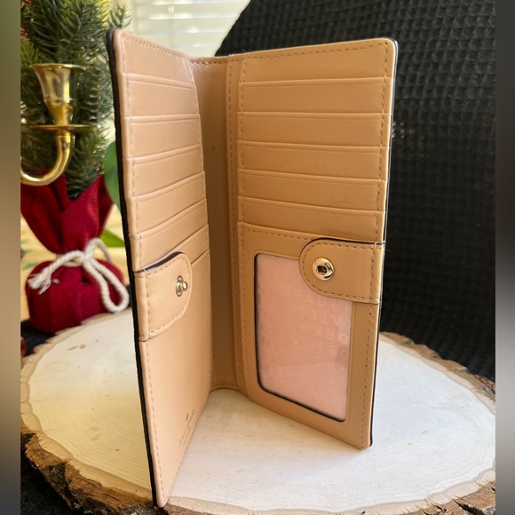 Kate Spade Eva large slim bifold wallet - Picture 2 of 9